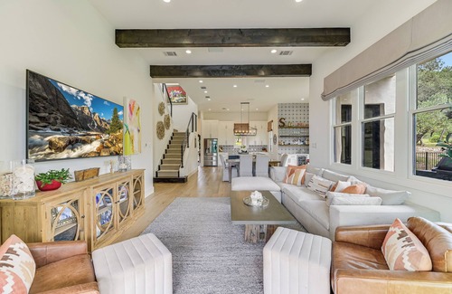 Austin House | Summer Flash Sale* I Above Sunset Canyon I NEW I Pool&Spa I EntertainingI Gym