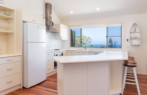Blueys Beach House | Summer Folly 1 - Pacific Palms Holidays