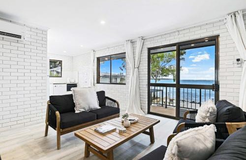 Traviston Apartment | Summer on the Esplanade