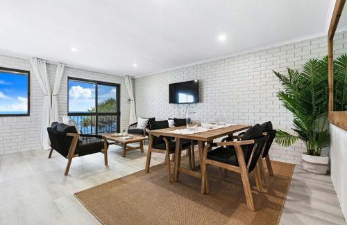 Traviston Apartment | Summer on the Esplanade