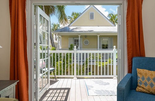 Bahama Village Condo | SUMMER RATES STARTING AT 200 PER NIGHT! nMAI TAI TERRACE - KEY WEST