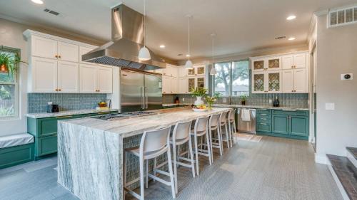 West Oak Hill House | Summer Sale El Dorado Estate Private 2-Acre Escape with Pool Guest Suites Firepit Playset Guest Suites