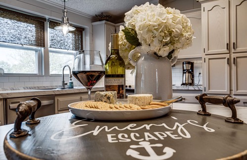 Granbury House | SUMMER Time with SPA and S'mores! Enjoy waterfront on Lake Granbury!