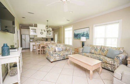 Lullwater Beach House | Summer Towne Cottages By Panhandle Getaways