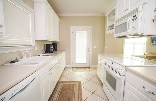 Lullwater Beach House | Summer Towne Cottages By Panhandle Getaways