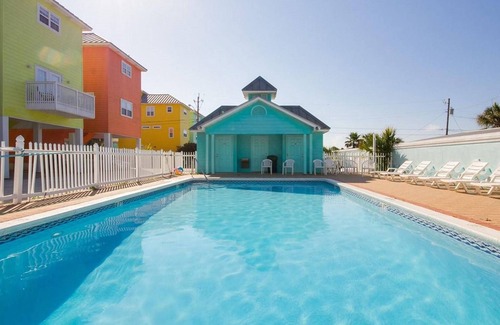 Lullwater Beach House | Summer Towne Cottages By Panhandle Getaways
