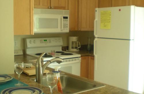 Misquamicut Cottage | Summer weeks are filling fast. Please call 401.932.6903 to reserve