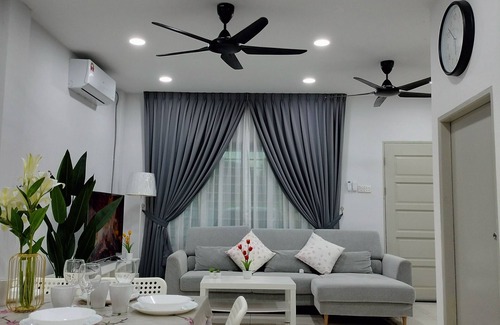 Kota Samarahan House | Summerset Guesthouse