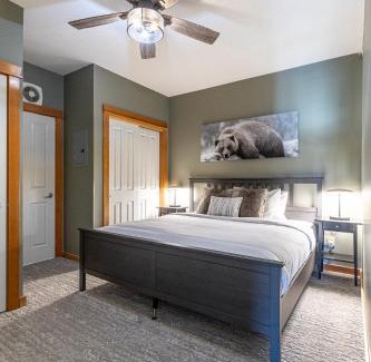 Canmore House | Summit at The Lodges of Canmore