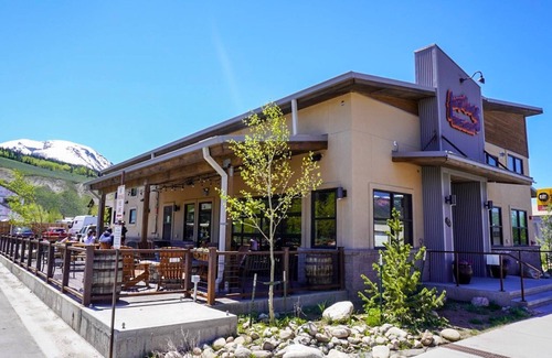 Silverthorne House | Summit Blue Townhome: Upscale Retreat On The Blue River