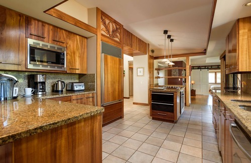 Kaanapali House | Summit Residence at KAANAPALI VISTA~4500 sf~5B/5.5B Pool/Ocean View~