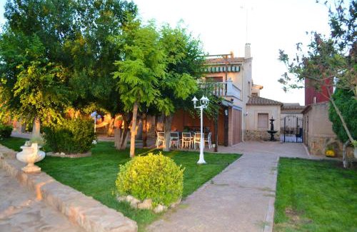 Fernan Caballero Villa | Sumptuous Villa in Fernán Caballero with Private Pool