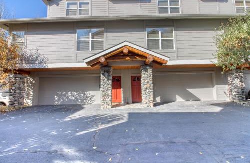 Ketchum House | Sun Bird Getaway
