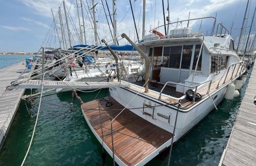 Municipio 3 Boat Rental | Sun Boat and Breakfast