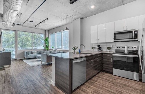 St. Petersburg - Clearwater Apartment | Sun & Culture | St. Pete 2BR Next to the Action