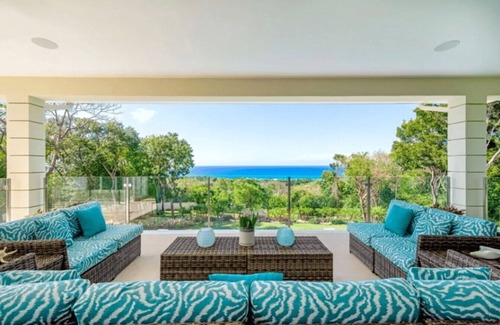 Montego Bay Villa | Sun Drenched Beachfront Villa Upscale Living, Private Pool, Breezy Ocean Breezes