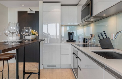 Beltline Condo | Sun-filled Condominium with in-door Parking and Gym