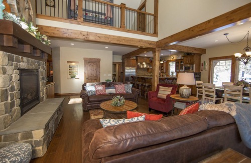 Cle Elum House | Suncadia Home, Sleeps 12, 3Baths, Hot Tub, Bikes, Fire Pit, Pets ok, Open to all