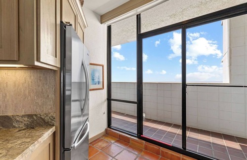 South Padre Island Condo | Sunchase IV by South Padre Resort Rental