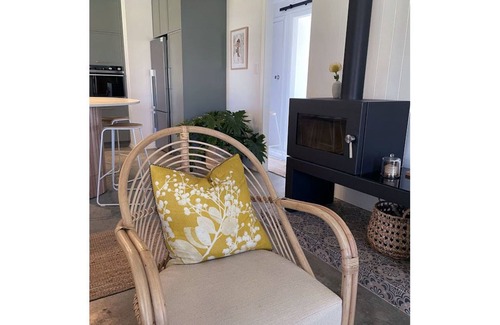 Quindalup House | "Sunday, Every Day is the Weekend" - Free Wi-Fi