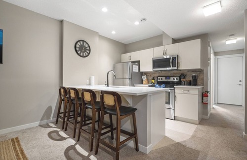 Cochrane House | Sundown Sweet Spot for 2, Near Rocky Mountains
