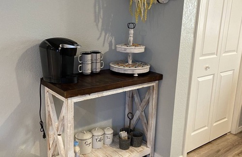 Cross Mountain Cottage | Sunflower Cottage - No Fees - near Six Flags, Boerne, and UTSA