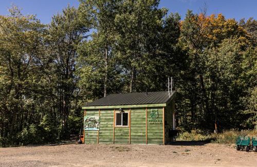 Kings County House | Sunken Escapes Cabin 10
