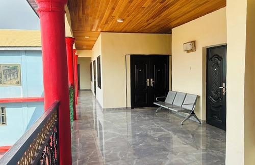 Kumasi Apartment | Sunlit Top Floor +Starlink Wi-Fi + Laundry Machine