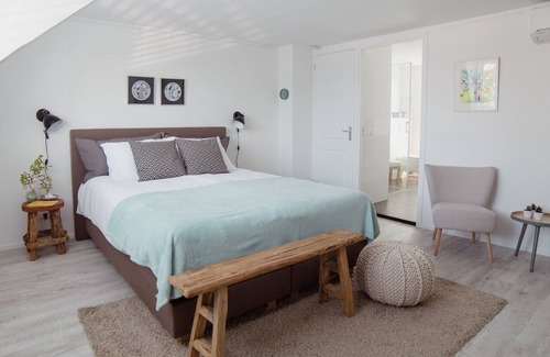 De Bilt Apartment | Sunny and comfortable apartment (90m2) in old village center, De Bilt - Utrecht