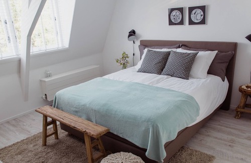 De Bilt Apartment | Sunny and comfortable apartment (90m2) in old village center, De Bilt - Utrecht