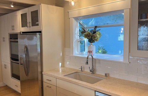 Mill Valley House | Sunny and Stylish 4 bedroom Mill Valley Home!