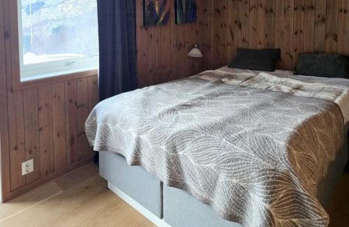 Naustdal House | Sunny Cabin With Fjord Views In Redal