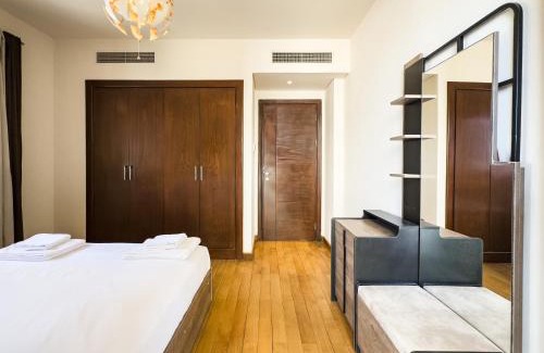 Al-Khalifa Apartment | Sunny Cairo City Center l Serviced l Golf l Pool l Gym l 3