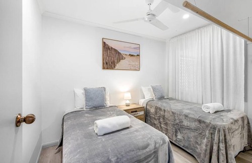 Mudjimba House | Sunny Dayz @ Sundew - pet friendly beach holiday