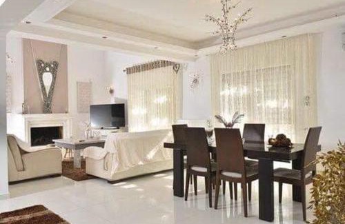 Amarinthos House | Sunny House in Nature