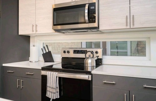 St. James House | Sunny in St. James!