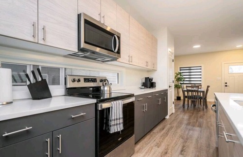 St. James House | Sunny in St. James!