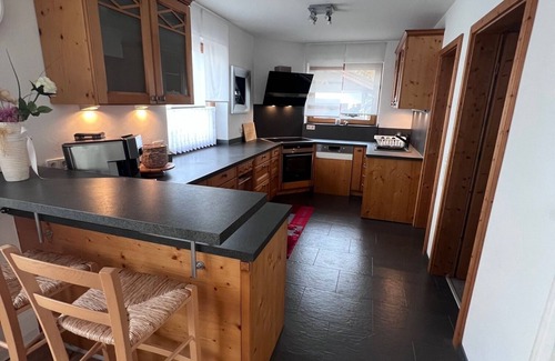 Engelsbrand Apartment | Sunny large apartment with 2 bedrooms and conservatory for 3-4 people
