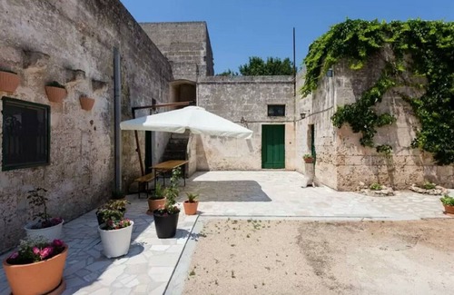 Maruggio House | Sunny Puglia in ground floor 220mqflat in Estate with vaulted ceilings near sea