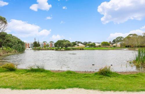 Rockingham Apartment | Sunny Stay in Rockingham 2BR Apartment Close to Beach Shops & Parks
