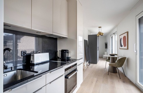 Sihlfeld Apartment | Sunny Wiedikon 1.5 Room w/Storage & W/D, 3 min to Market, by Blueground