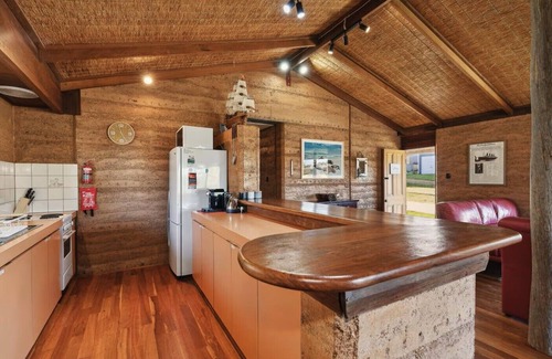 Ledge Point House | Sunnybank - Enjoy the Serenity!