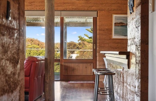 Ledge Point House | Sunnybank - Enjoy the Serenity!