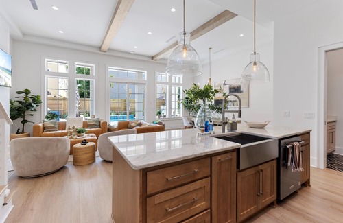 Kiska Beach House | Sunnyside Escape - New Luxury Beach House! PETS Welcome, Heated Pool, Games