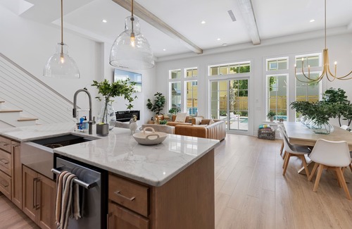 Kiska Beach House | Sunnyside Escape - New Luxury Beach House! PETS Welcome, Heated Pool, Games