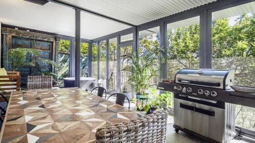 Killcare Heights House | 'Sunnyside House - Ocean Views' by HolidayCo