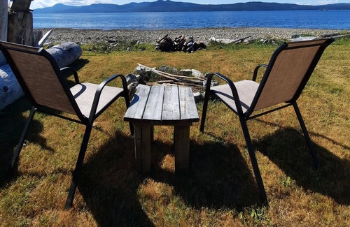 Brew Bay Cabin | Sunray Cabana, private oceanfront getaway!