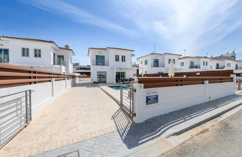 Protaras Villa | Sunrise Bay Villa #5 - Charming Protaras Centre Getaway