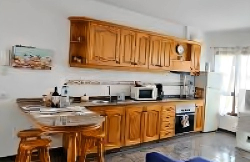 Cruce de Arinaga Apartment | SUNRISE FLOOR. CENTRAL LOCATION, 10 MINUTES FROM THE BEACH AND 15 MINUTES FROM THE AIRPORT