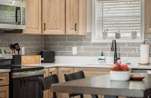 Fancy Gap House | Sunrise Mountain Escape - Modern 1 Bed, 1 Bath - Gorgeous Views Near BRPW & I-77